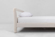 Load image into Gallery viewer, Temi Bed - Sun at Six