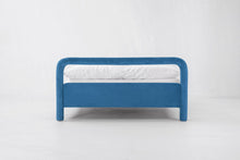 Load image into Gallery viewer, Temi Bed - Sun at Six