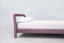 Load image into Gallery viewer, Temi Bed - Sun at Six