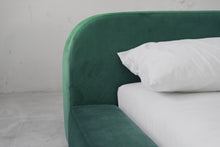 Load image into Gallery viewer, Spire Bed
