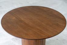 Load image into Gallery viewer, Esune Round Dining Table - Sun at Six

