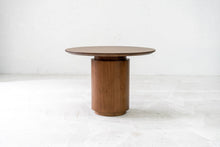 Load image into Gallery viewer, Esune Round Dining Table - Sun at Six
