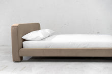 Load image into Gallery viewer, Gar Bed - Sun at Six
