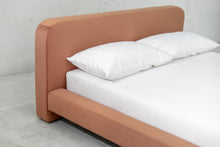Load image into Gallery viewer, Gar Bed - Sun at Six
