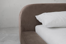 Load image into Gallery viewer, Spire Bed - Sun at Six
