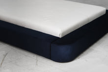 Load image into Gallery viewer, Spire Bed - Sun at Six
