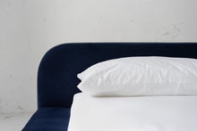 Load image into Gallery viewer, Spire Bed - Sun at Six
