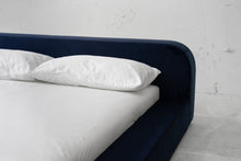 Load image into Gallery viewer, Spire Bed - Sun at Six
