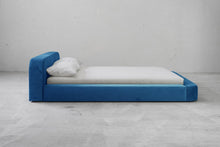 Load image into Gallery viewer, Spire Bed - Sun at Six
