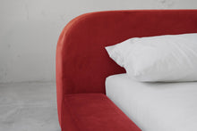 Load image into Gallery viewer, Spire Bed - Sun at Six
