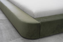 Load image into Gallery viewer, Spire Bed - Sun at Six
